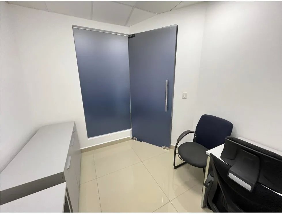 Alquiler de oficina en ocean business plaza, marbella