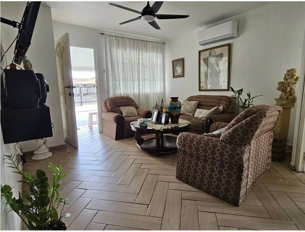 Casa en venta o alquiler en chitré, brisas de guayacanes