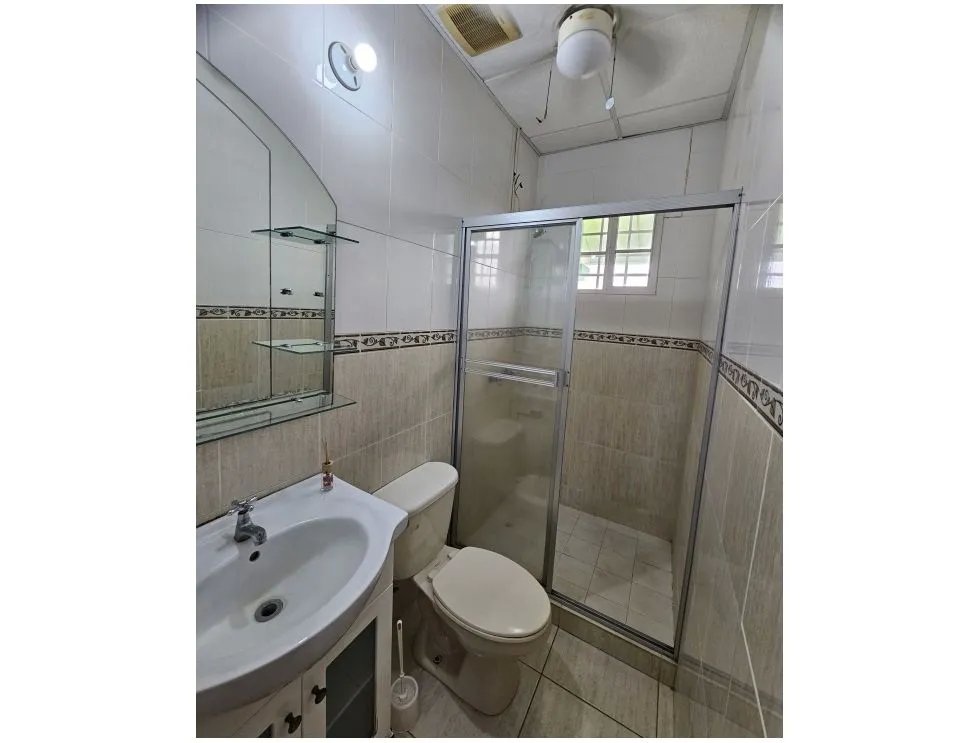 Alquiler de casa amoblada en brisas de guayacanes, chitré