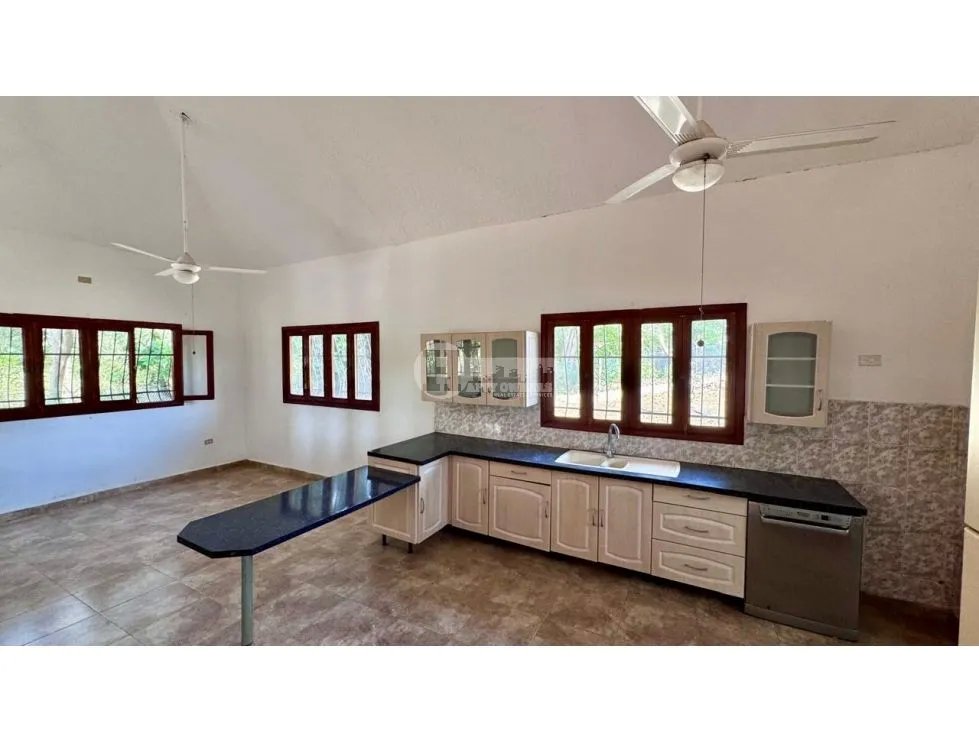 Venta de casa en el cocal de las tablas.
