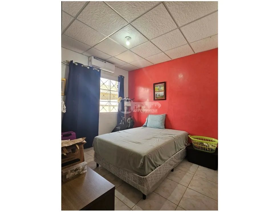 Se alquila casa en brisas de los guayacanes, chitré