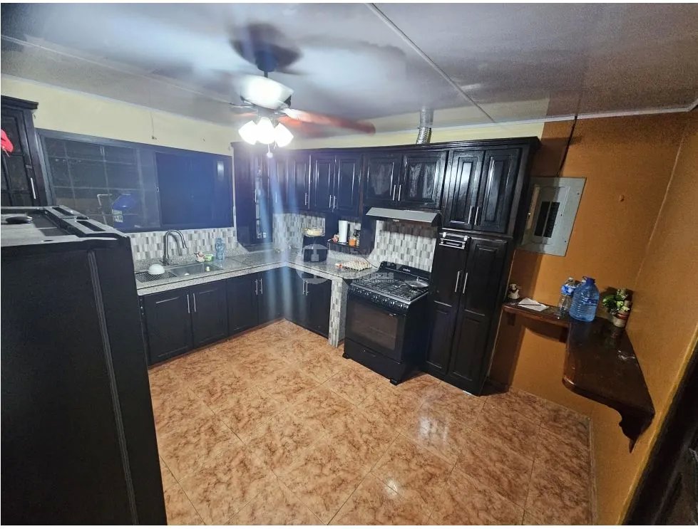 Venta/alquiler de casa en las tablas