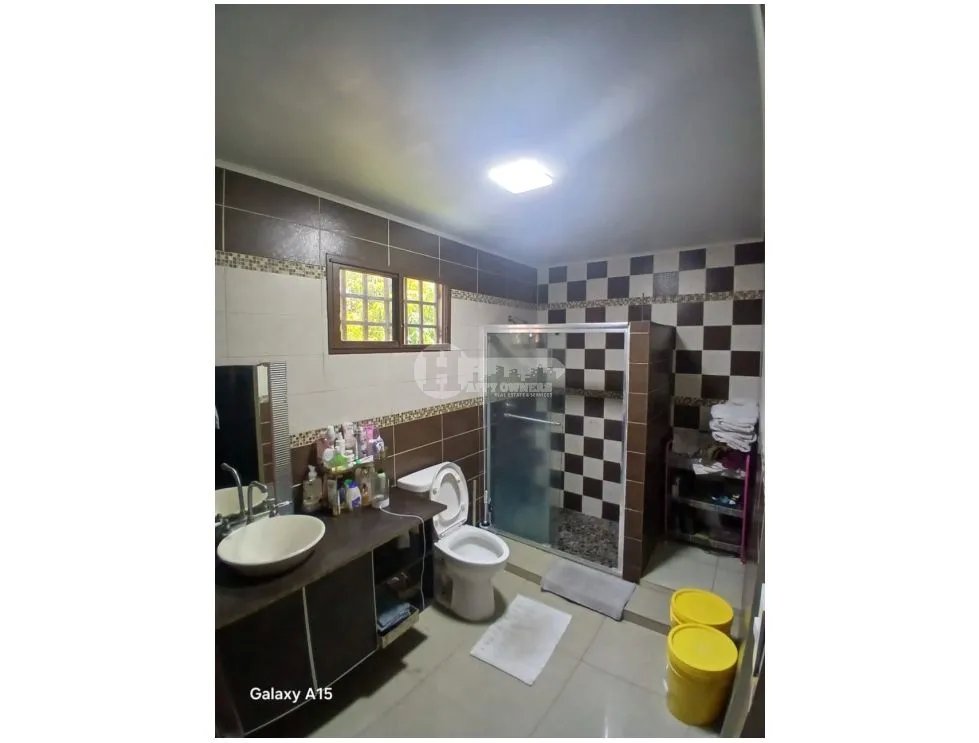 Venta de casa en urbanizacion el vigía, chitré