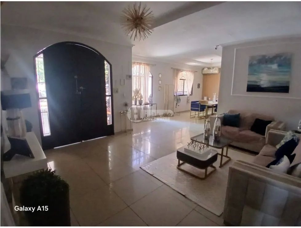 Venta de casa en urbanizacion el vigía, chitré