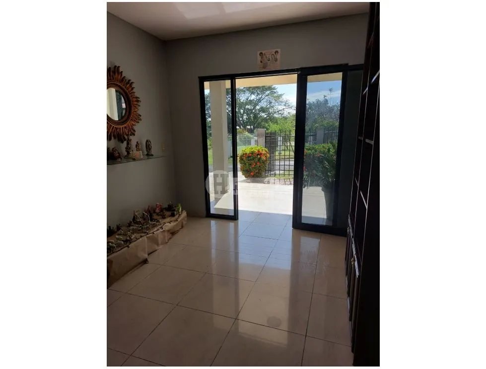 Se vende casa en cantarrana, a pasos de hotel guayacanes