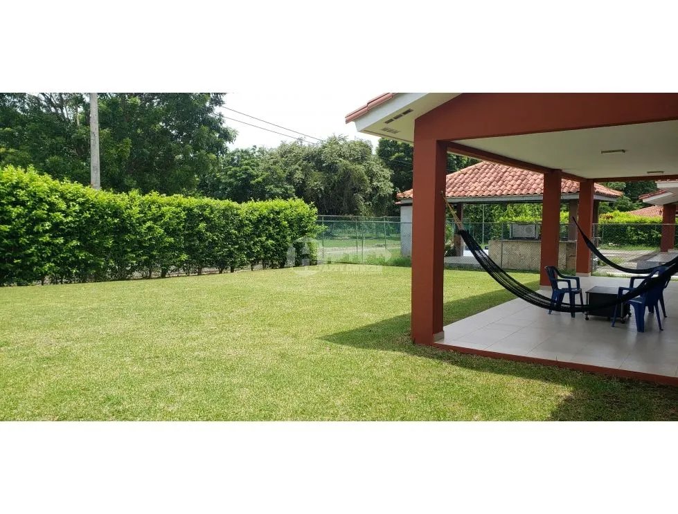 Venta de casa en villas de la colonia, chame