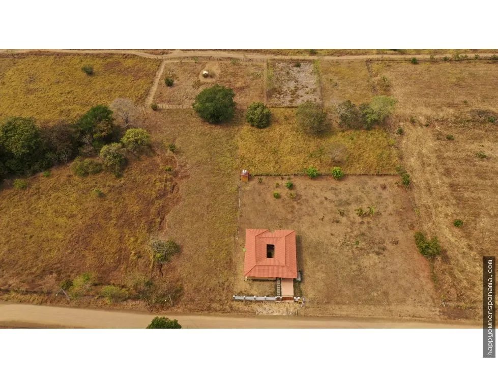 Venta de lote cerca del mar en pedasí, vía playa el toro.
