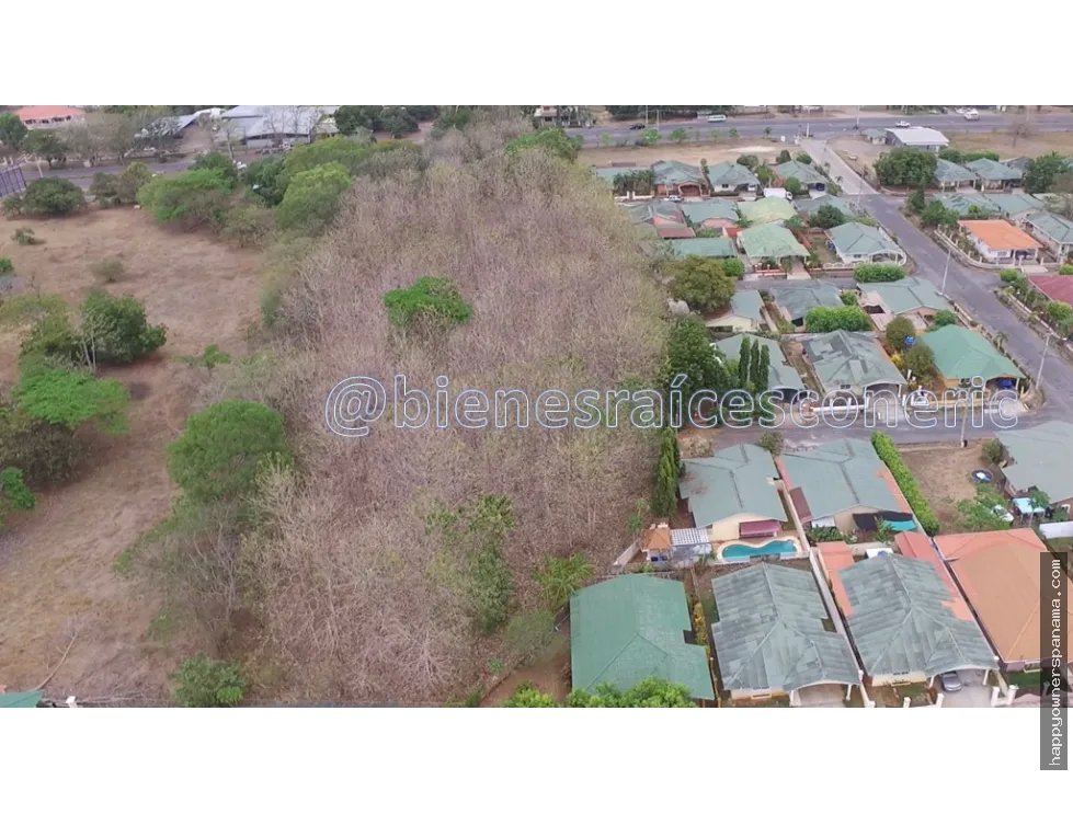 Venta de finca de 1.4 hectáreas en las tablas