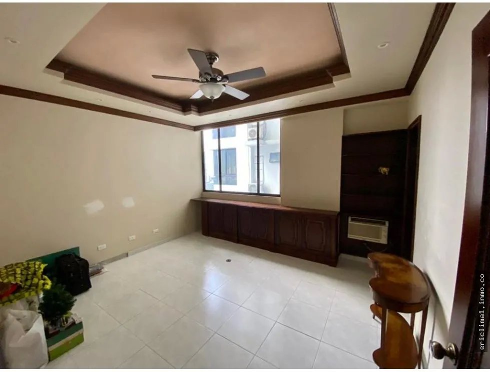 Venta de apartamento en ph condesa del mar, avenida balboa, panamá.