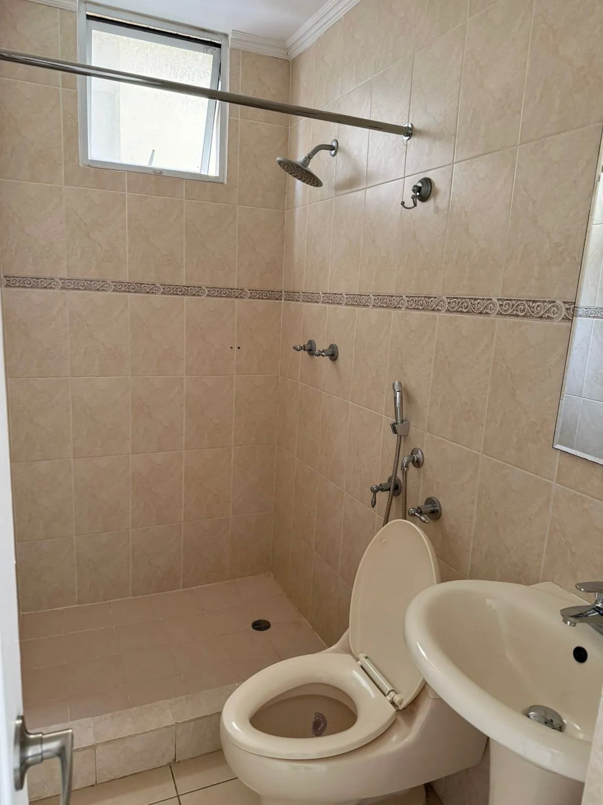 Se vende apartamento en punta pacifica san francisco.