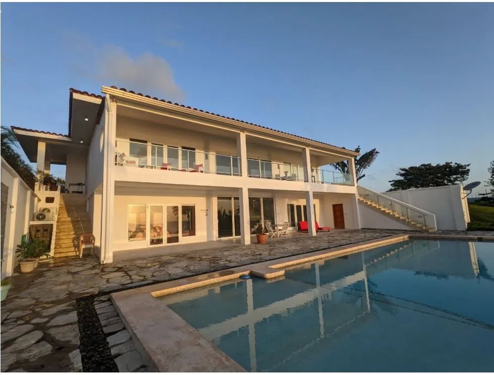 Venta de casa de lujo frente al mar en pedasí  andromeda