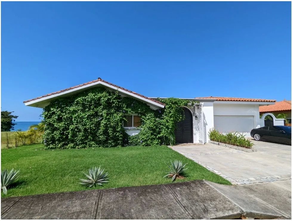 Venta de casa de lujo frente al mar en pedasí  andromeda