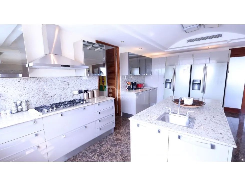 Venta de penthouse en costa del mar, marbella.