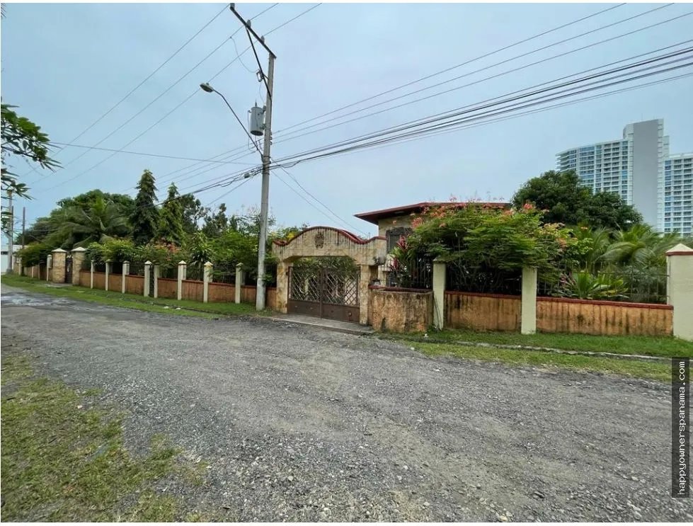 Venta de propiedad de playa en gorgona, panamá.