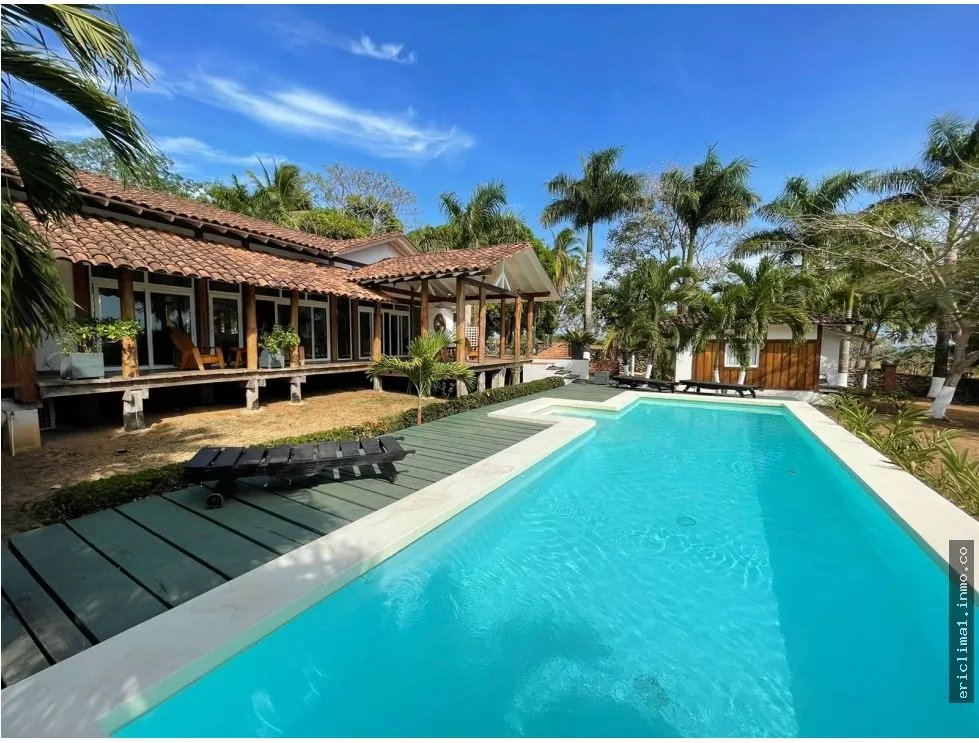 Vendo villa de lujo frente al mar en destiladeros, pedasi.