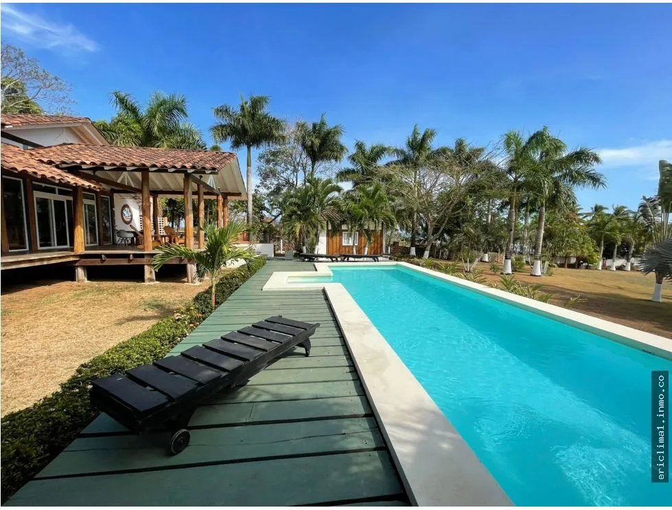 Vendo villa de lujo frente al mar en destiladeros, pedasi.