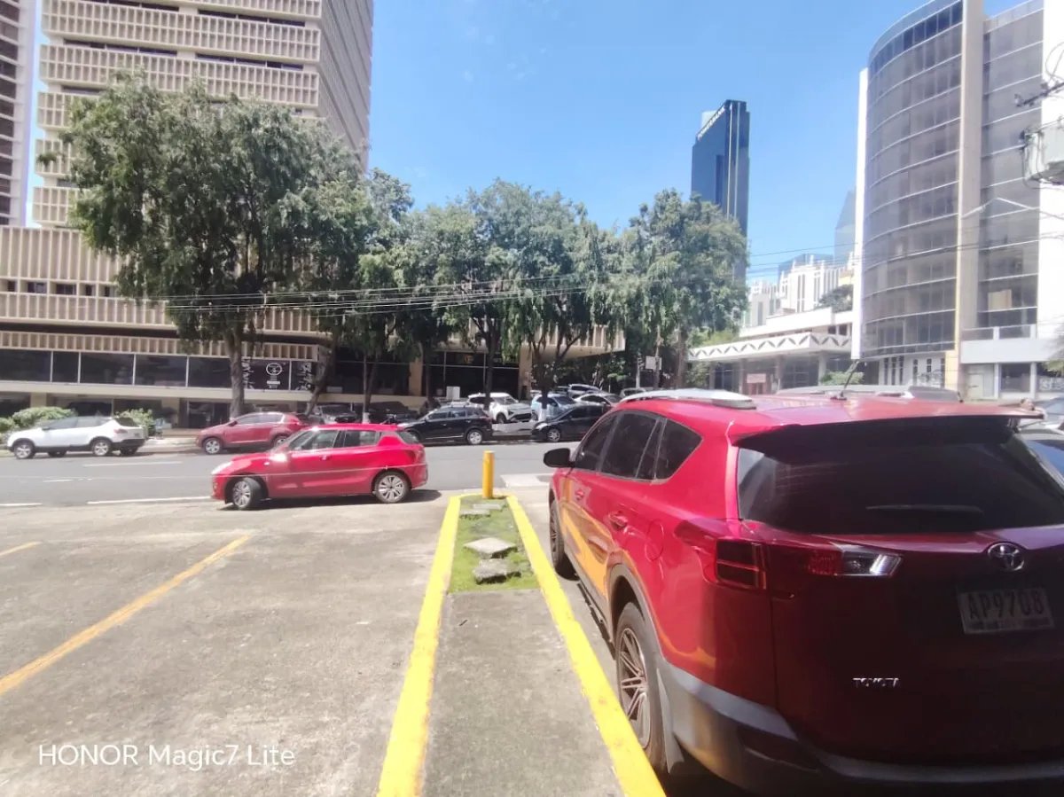Alquiler de local en edificio central, av. samuel lewis