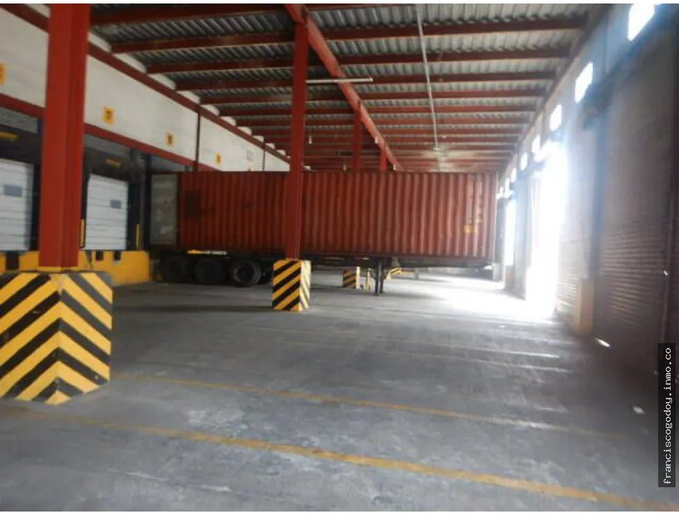 Bodega en venta en la zona libre de colón