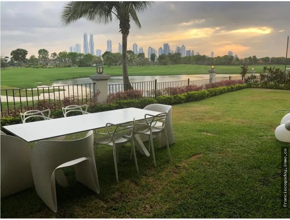 Venta de apartamento en santa maría