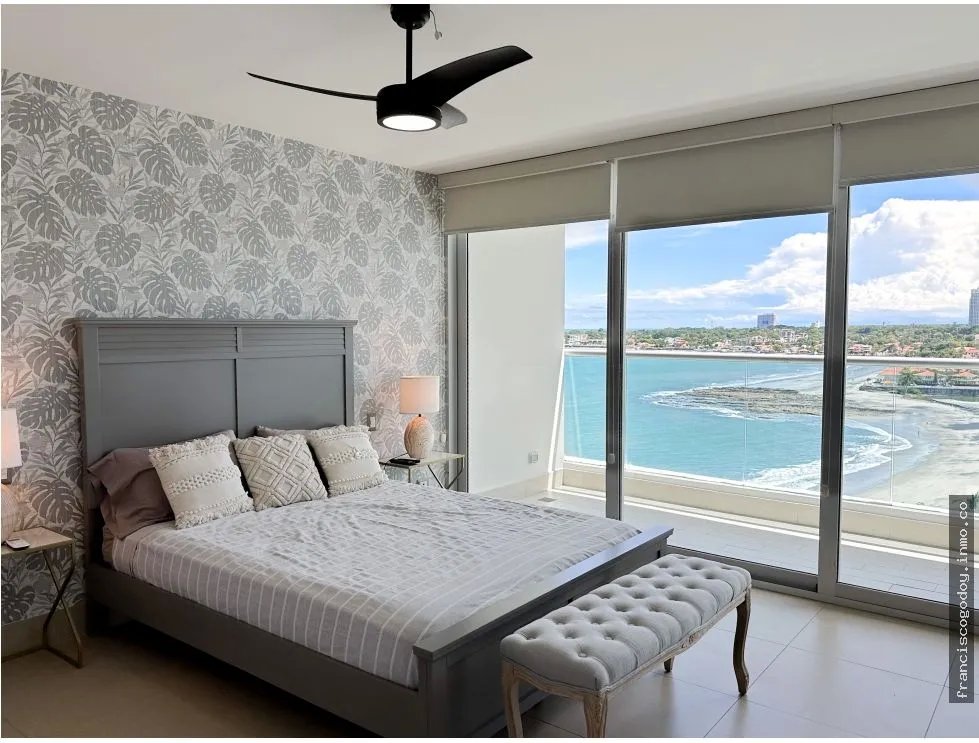Venta de apartamento en playa serena
