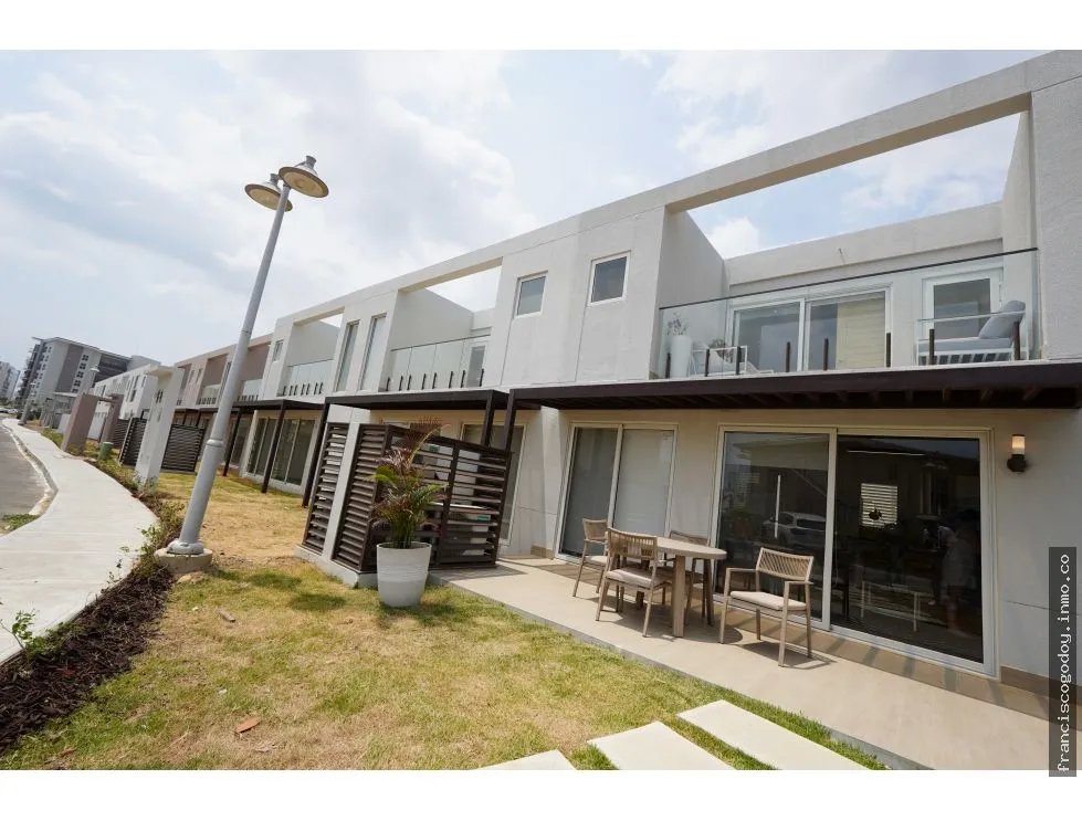 Venta de casa en playa caracol, chame