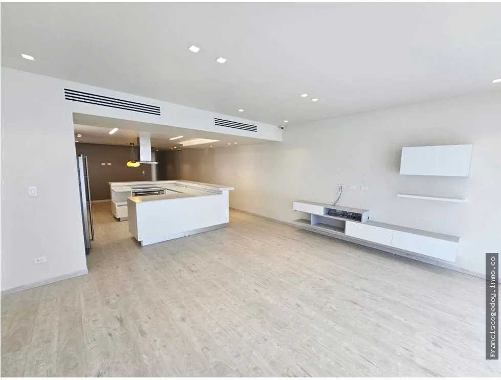 Apartamento en alquiler ph rivage tower, avenida balboa
