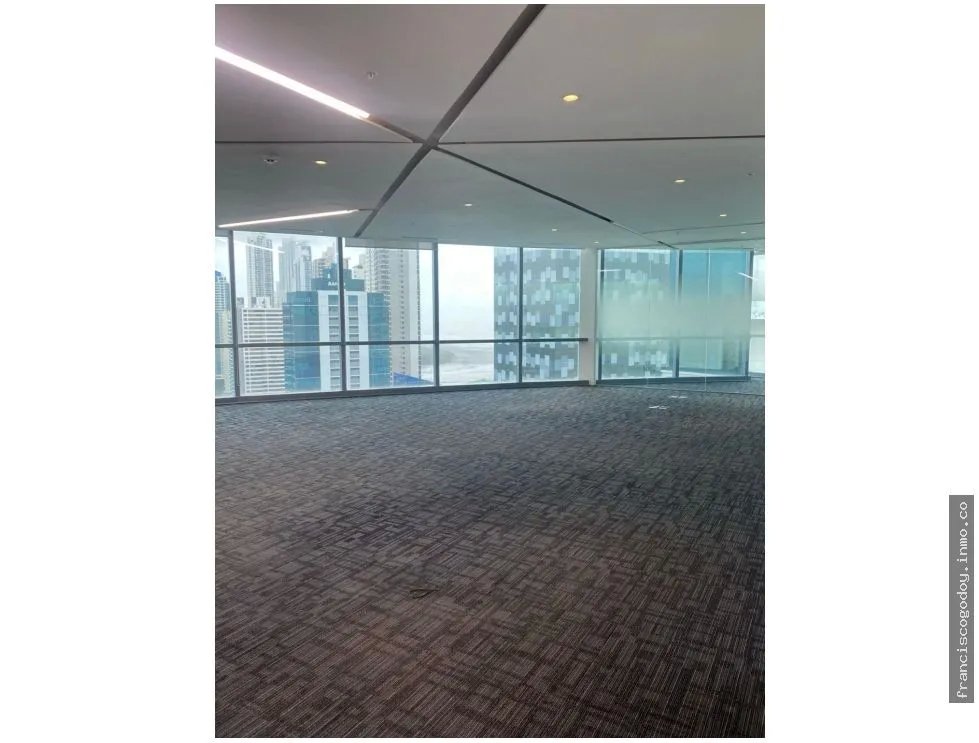 Venta de oficina ejecutiva en financial park, costa del este