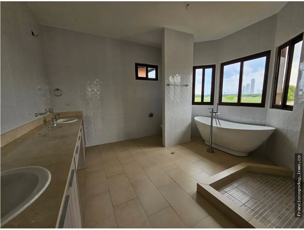 Casa en venta en el doral, costa sur