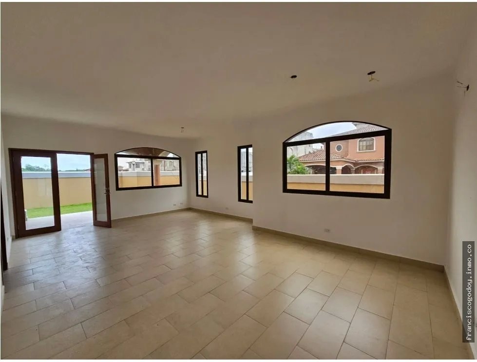 Casa en venta en el doral, costa sur