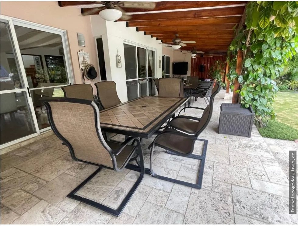 Casa en venta en villa decameron