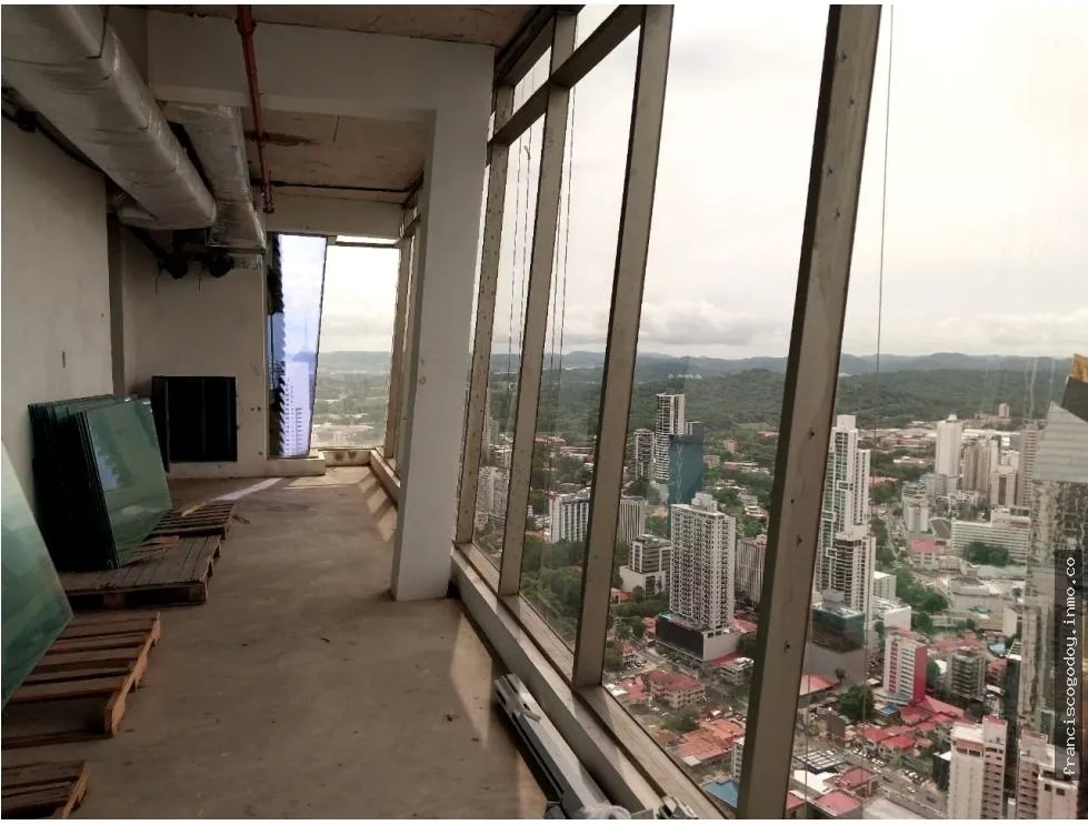 Se vende oficina torre bicsa, avenida balboa