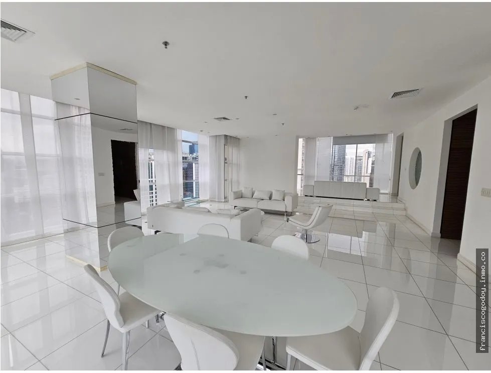 Venta de oficina en calle aquilino de la guardia