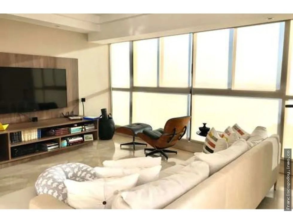 Se vende apartamento en punta pacífica