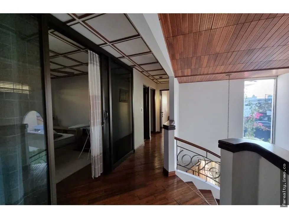 Se vende casa en la alameda