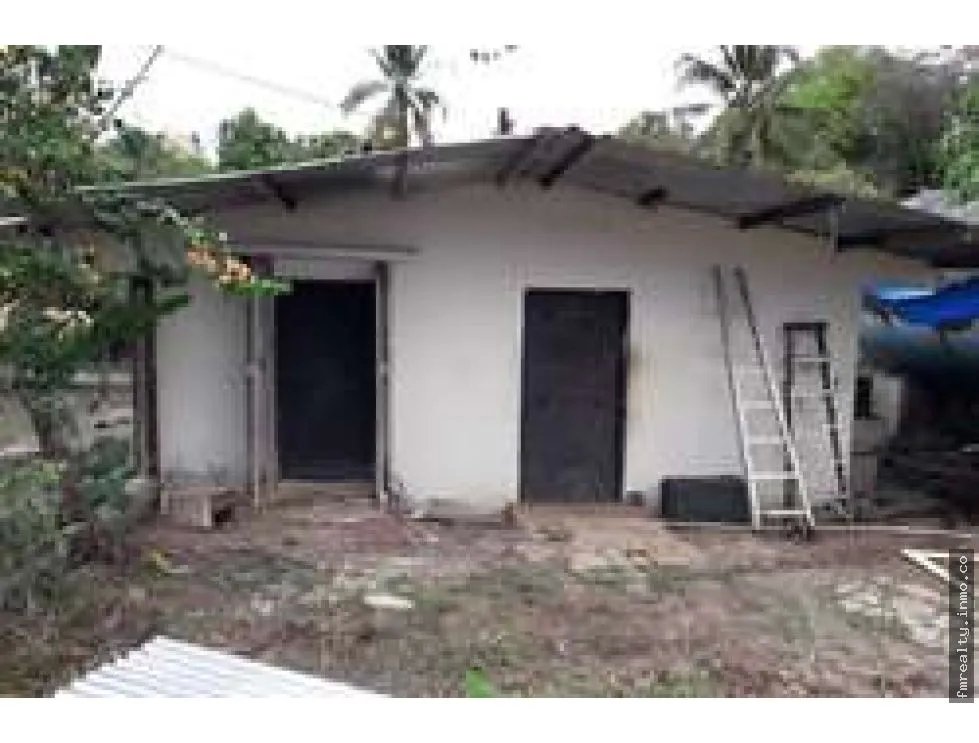 Se vende lote de terreno en colón