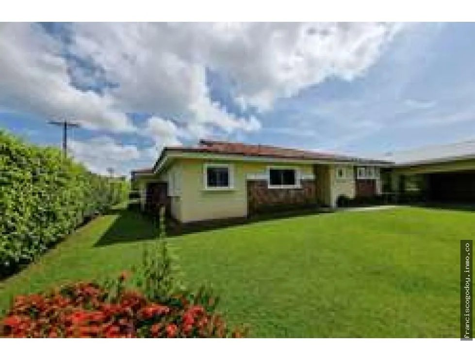 Se vende casa en coronado