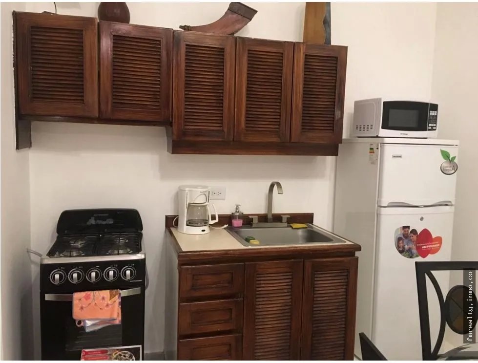 Se alquila apartamento en casco viejo fg