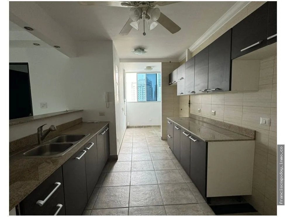 Venta de penthouse en punta pacífica