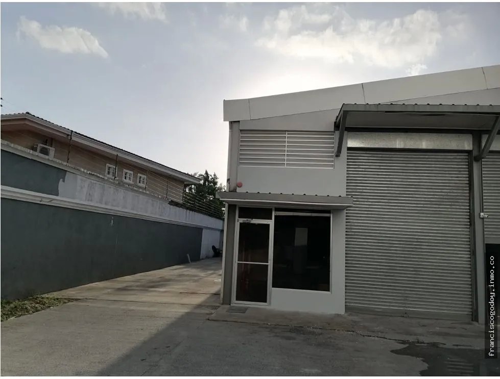 Alquiler de bodega en costa del este