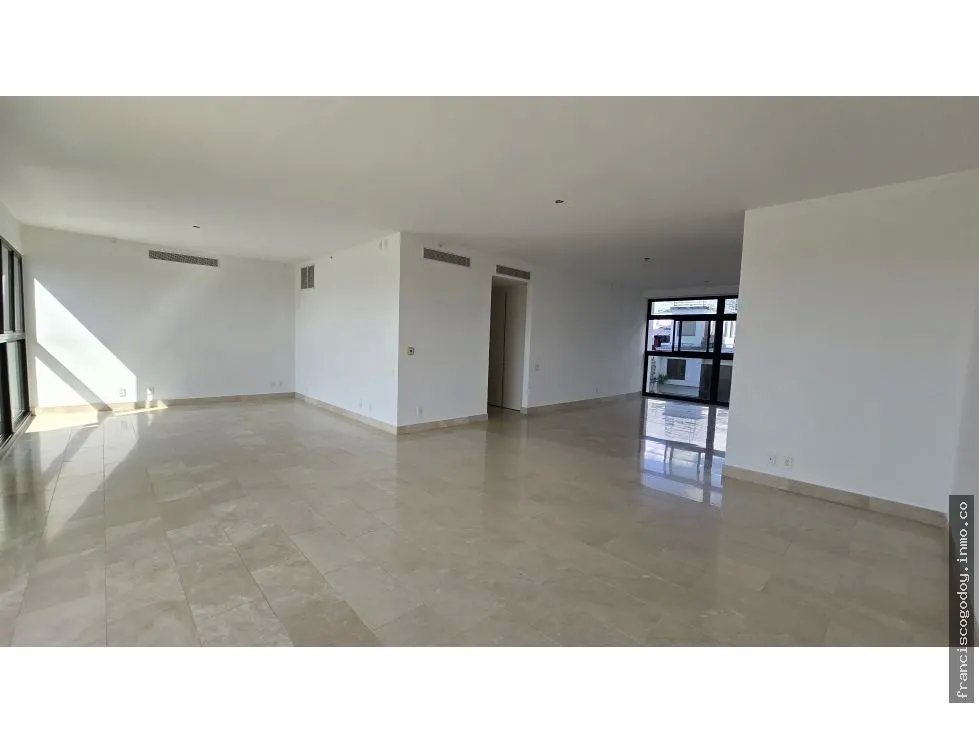 Apartamento en venta coco del mar