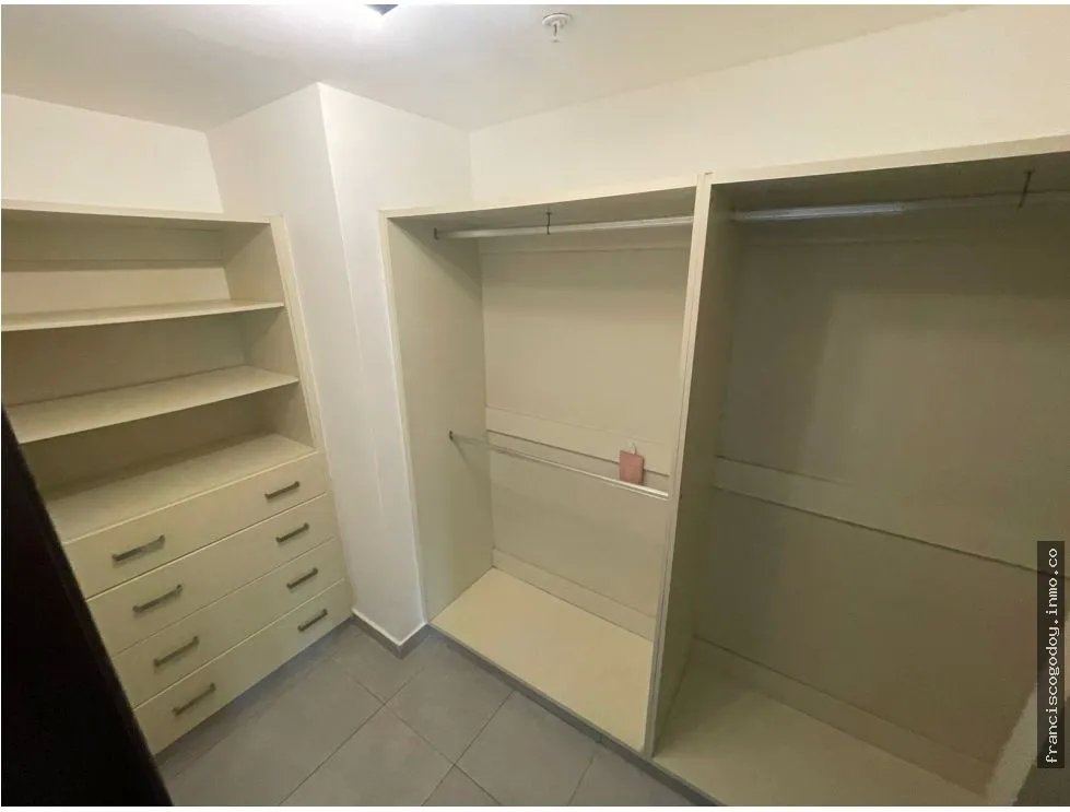 Se alquila apartamento en costa del este