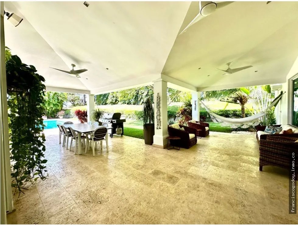 Venta de villa en bijao beach club & residences
