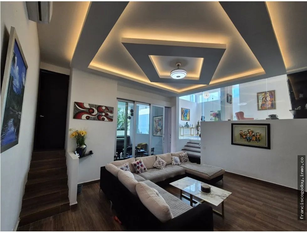 Venta de residencia en altos del golf