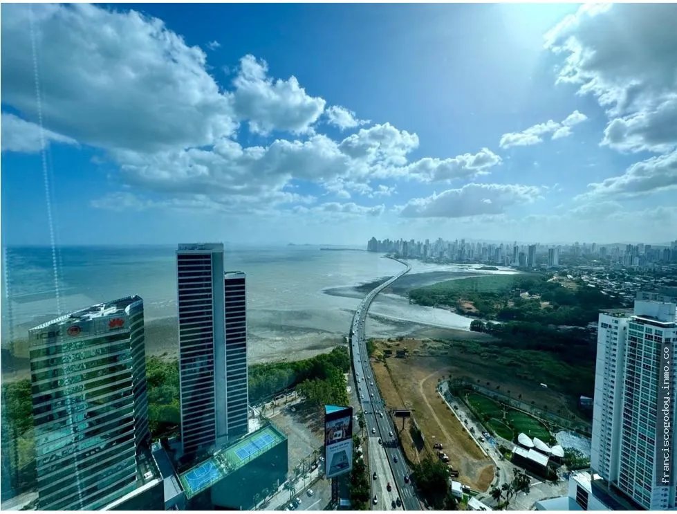 Venta de apartamento en costa del este