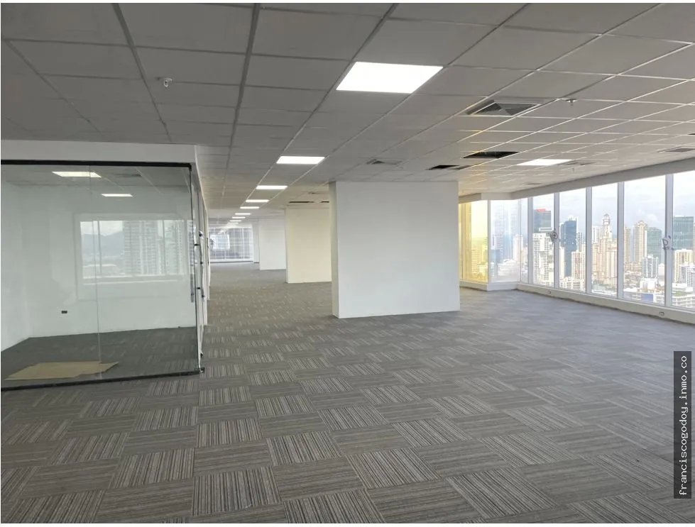 Oficinas en venta en la estratégica calle 50
