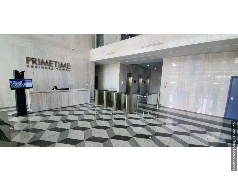 Alquiler de oficina en el edificio prime time tower, costa del este
