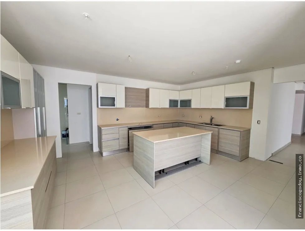 Venta de apartamento en costa del este