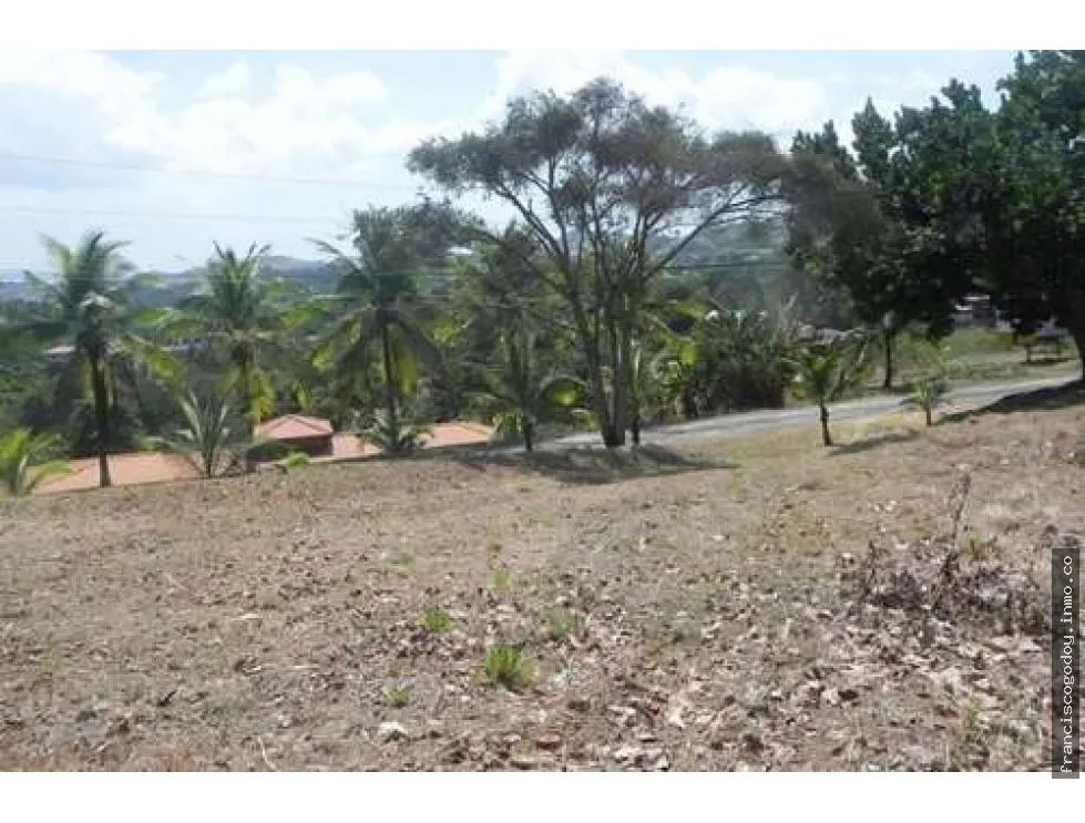 Se vende terreno en las cumbres