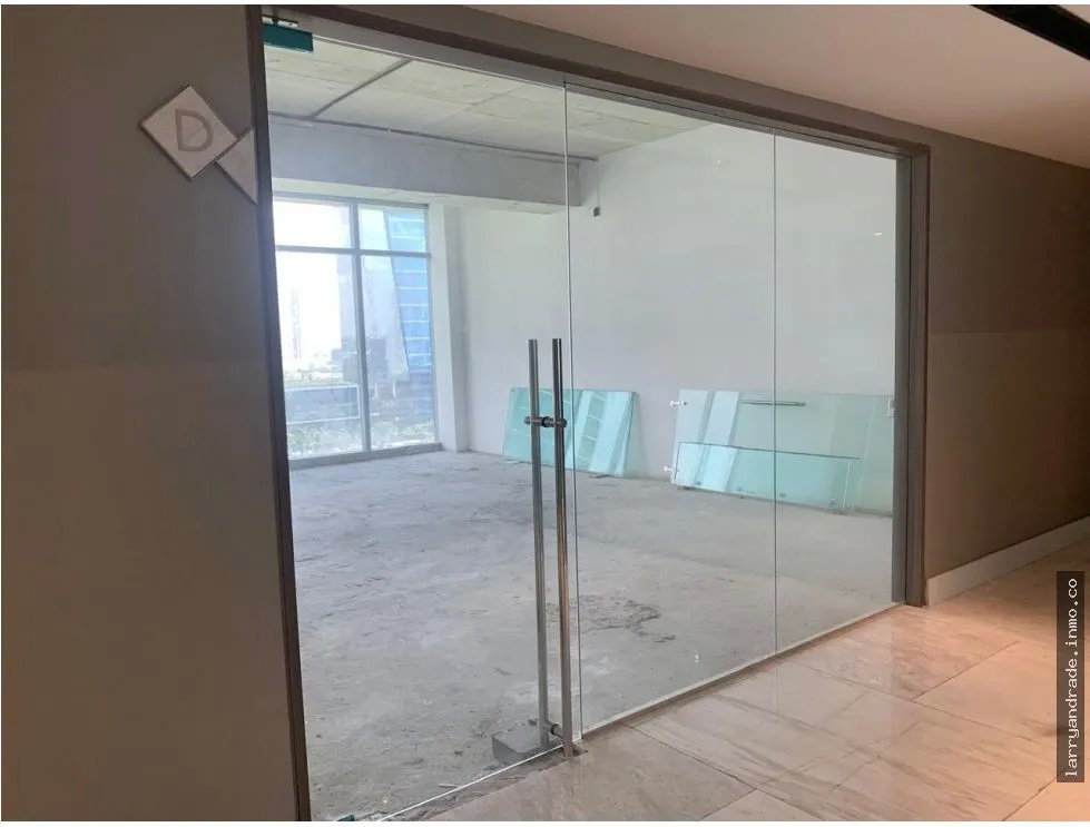 Se vende oficina en pdc costa del este