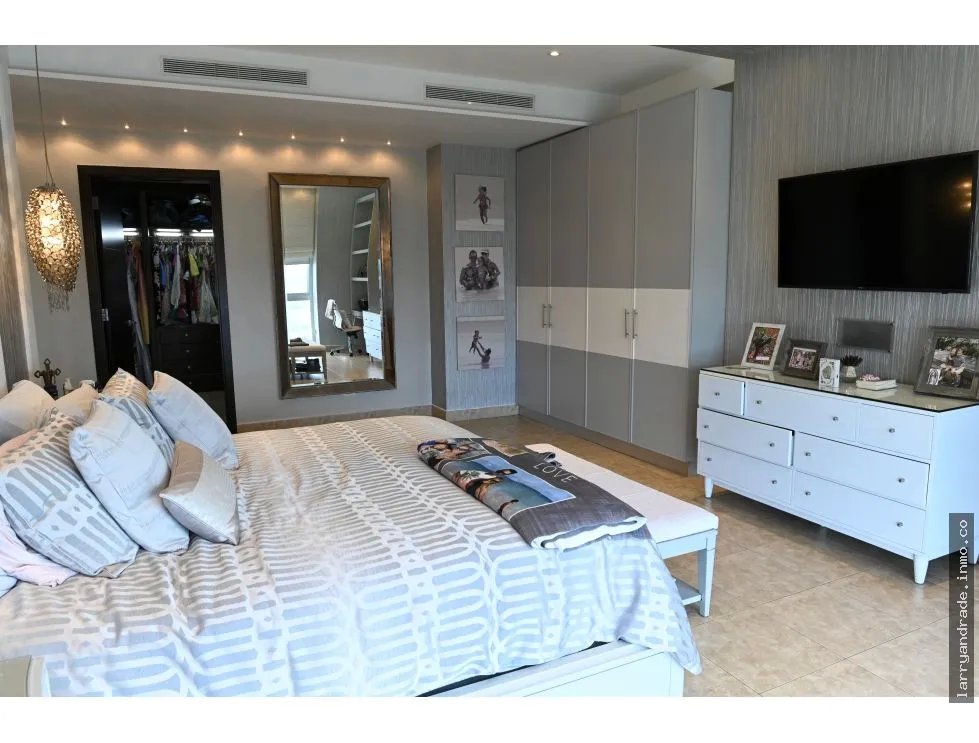 Se vende apartamento en ph titanium